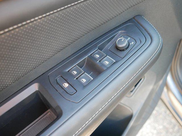 used 2025 Volkswagen Atlas car, priced at $34,377