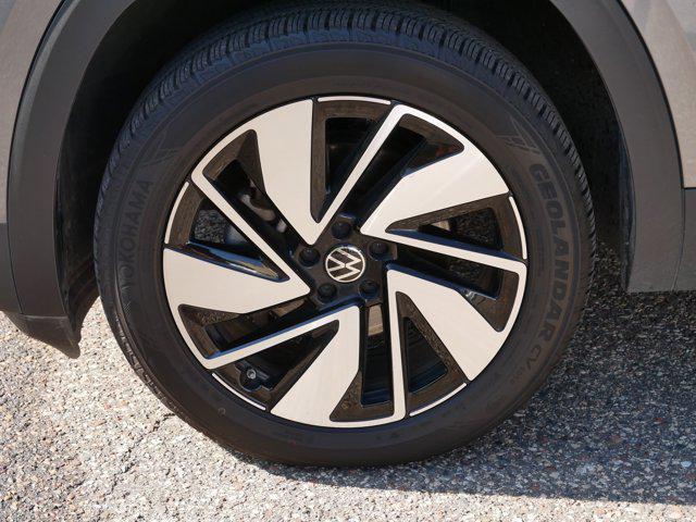 used 2025 Volkswagen Atlas car, priced at $34,377