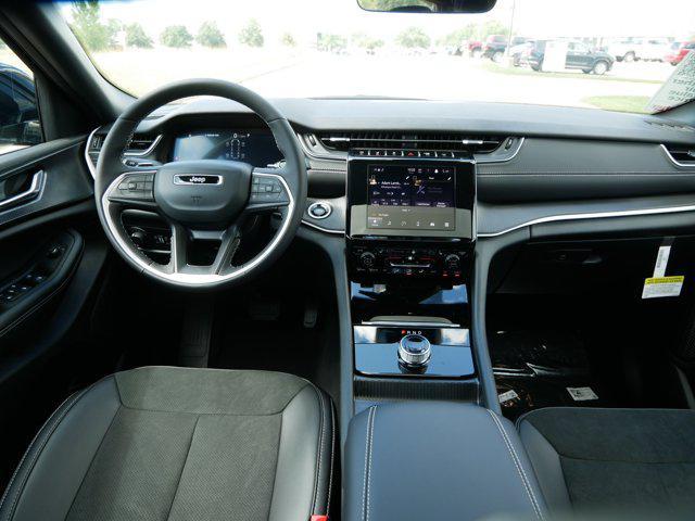 new 2025 Jeep Grand Cherokee L car, priced at $41,999