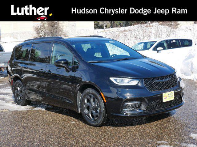 new 2025 Chrysler Pacifica Hybrid car, priced at $48,999