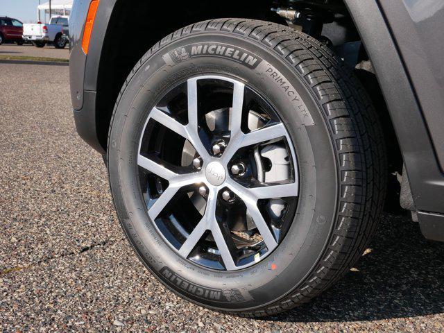 new 2025 Jeep Grand Cherokee car, priced at $49,999