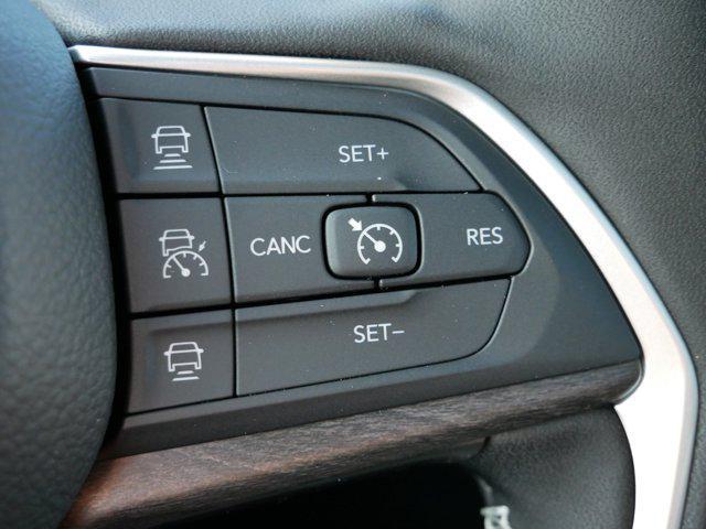 new 2025 Jeep Grand Cherokee car, priced at $49,999