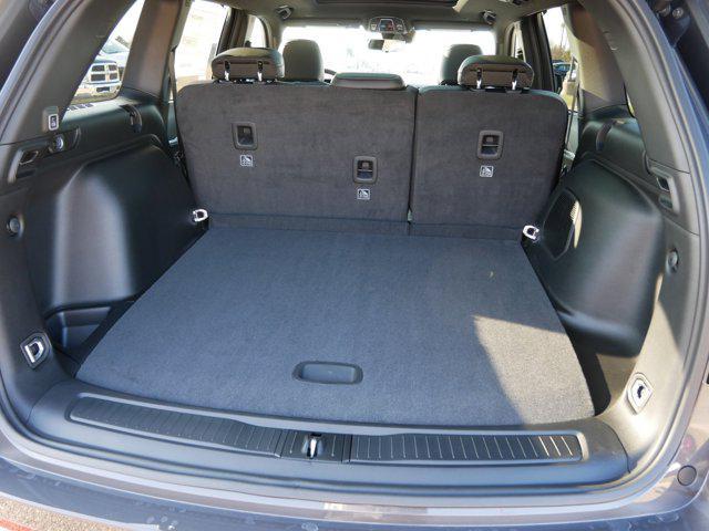 new 2025 Jeep Grand Cherokee car, priced at $49,999