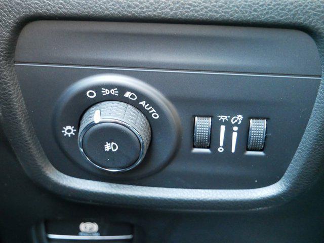 new 2025 Jeep Grand Cherokee car, priced at $49,999