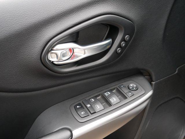 used 2022 Jeep Cherokee car, priced at $28,489