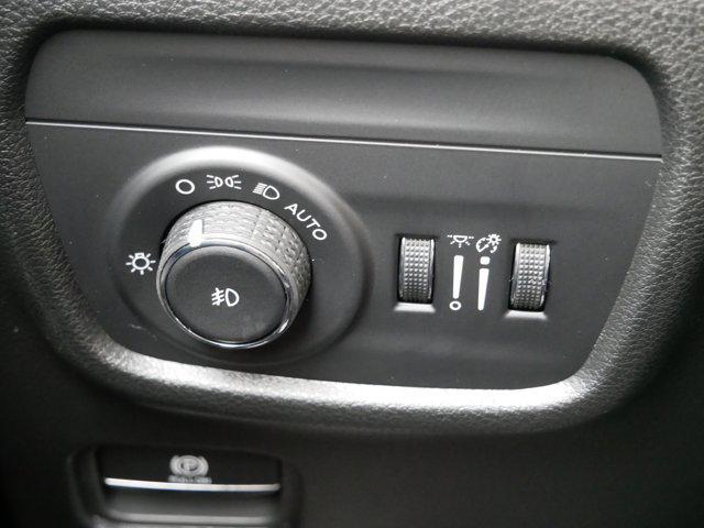 new 2025 Jeep Grand Cherokee car, priced at $42,999