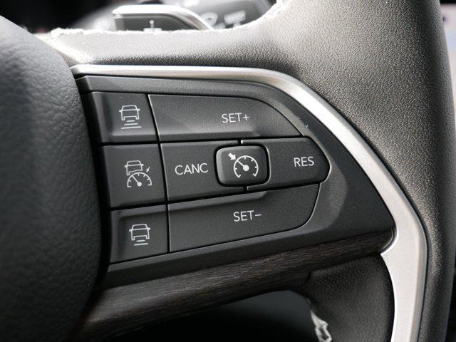 new 2025 Jeep Grand Cherokee car, priced at $42,999