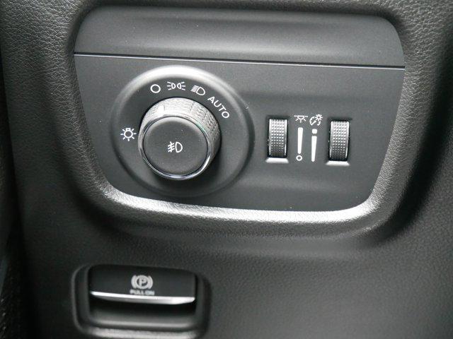 new 2025 Jeep Grand Cherokee car, priced at $59,499