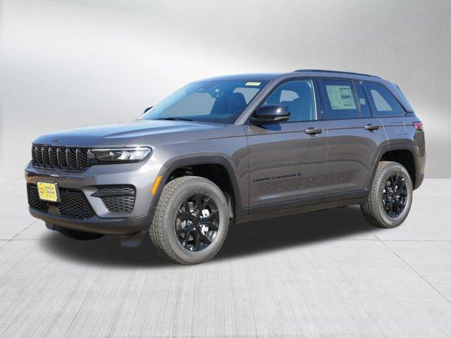 new 2025 Jeep Grand Cherokee car, priced at $44,779