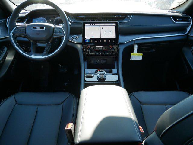 new 2025 Jeep Grand Cherokee car, priced at $45,499