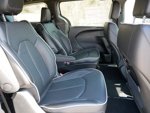 new 2025 Chrysler Pacifica Hybrid car, priced at $54,999
