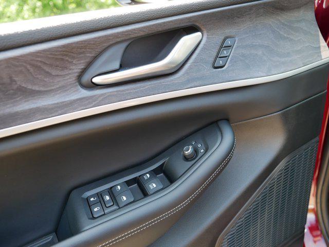 used 2024 Jeep Grand Cherokee car, priced at $43,788