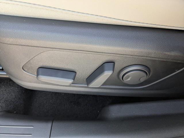 new 2025 Hyundai TUCSON Hybrid car, priced at $35,205