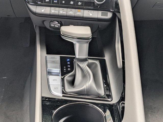 new 2025 Hyundai Elantra car, priced at $27,505