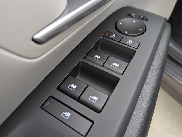 new 2025 Hyundai TUCSON Hybrid car, priced at $35,628