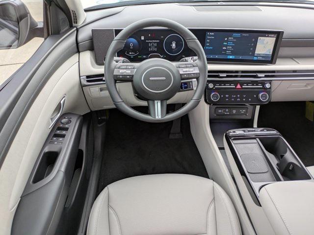 new 2025 Hyundai TUCSON Hybrid car, priced at $35,628