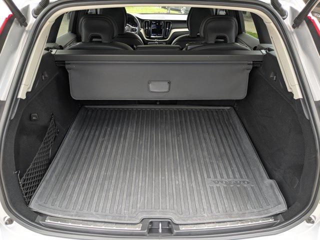 used 2022 Volvo XC60 car, priced at $33,992