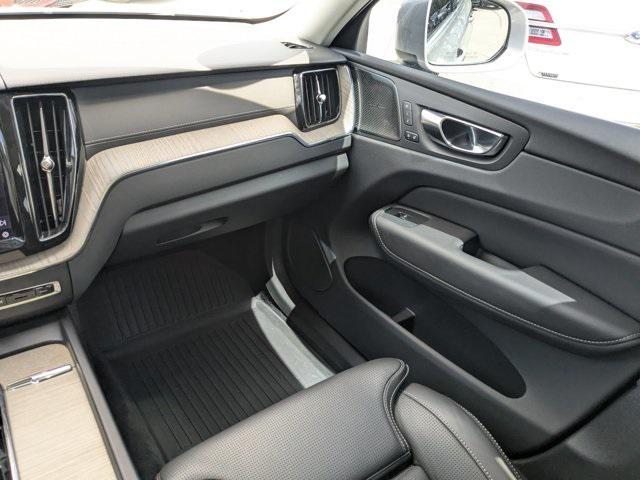 used 2022 Volvo XC60 car, priced at $33,992