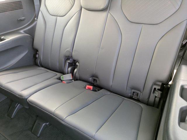 used 2025 Hyundai Palisade car, priced at $43,502