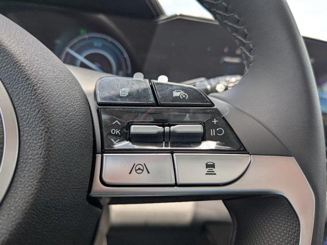 new 2025 Hyundai Elantra car, priced at $30,635