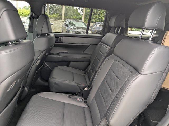 new 2025 Hyundai SANTA FE HEV car, priced at $52,389