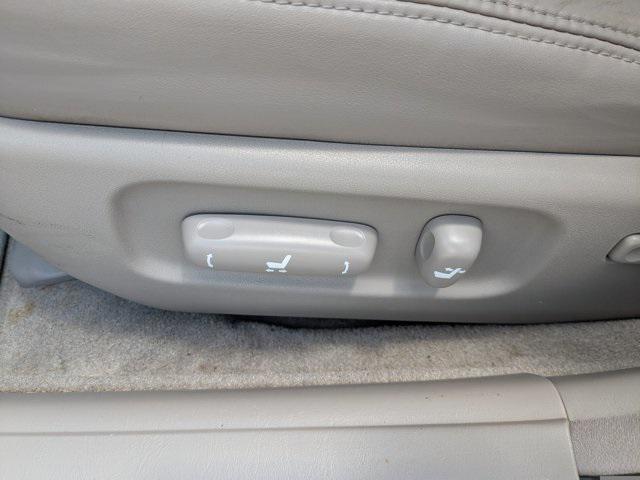 used 2004 Lexus ES 330 car, priced at $6,312