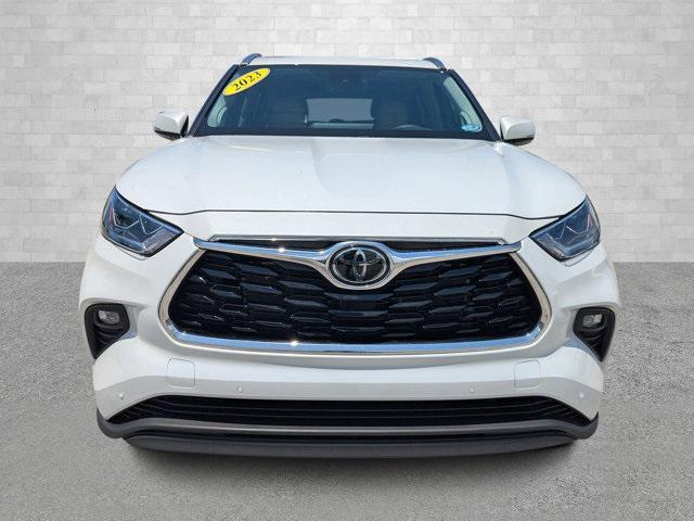 used 2023 Toyota Highlander car, priced at $39,898