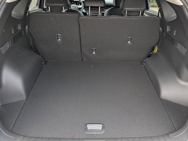 new 2025 Hyundai TUCSON Hybrid car, priced at $39,139