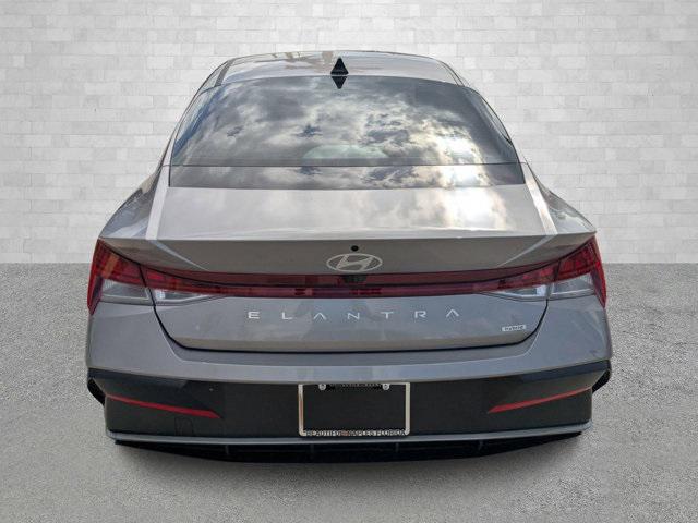 new 2025 Hyundai Elantra car, priced at $31,425