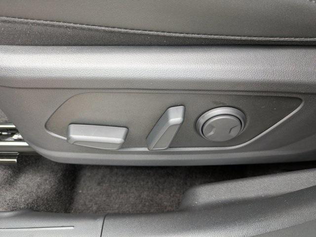 new 2025 Hyundai TUCSON Hybrid car, priced at $35,323