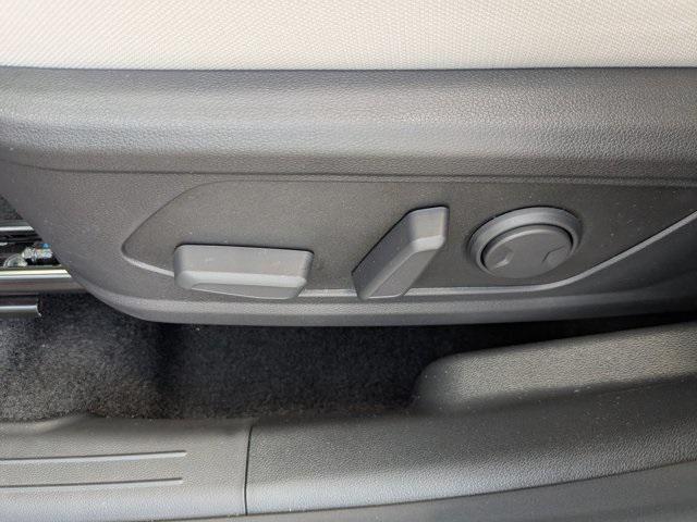 new 2025 Hyundai TUCSON Hybrid car, priced at $36,110
