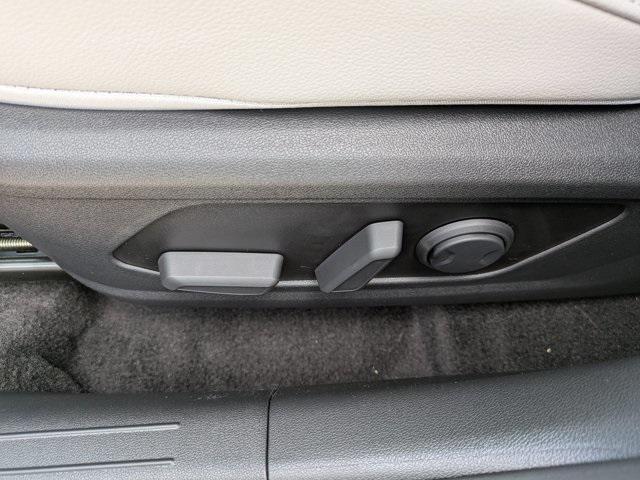 new 2025 Hyundai Elantra car, priced at $28,462