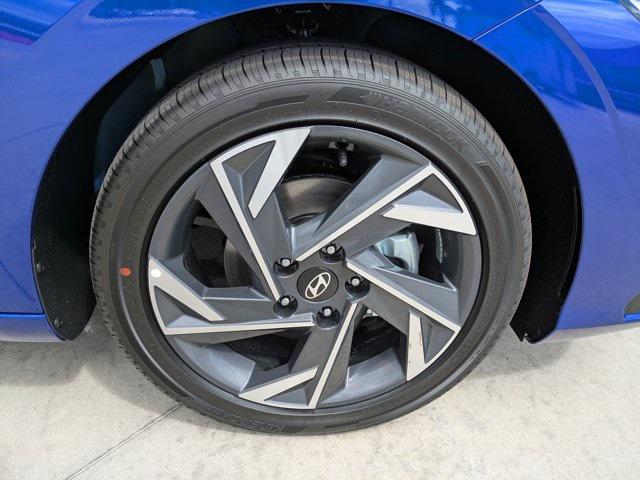 new 2025 Hyundai Elantra car, priced at $28,462