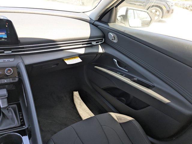 new 2025 Hyundai Elantra car, priced at $28,135