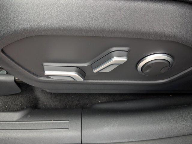 new 2025 Hyundai Santa Fe car, priced at $42,625
