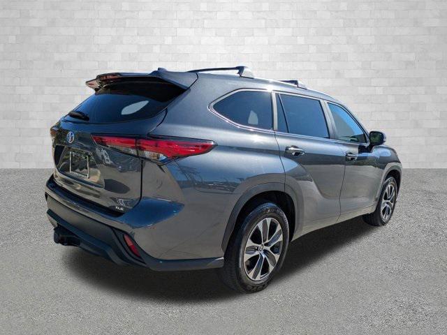 used 2023 Toyota Highlander car, priced at $33,935