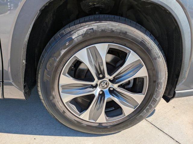 used 2023 Toyota Highlander car, priced at $33,935