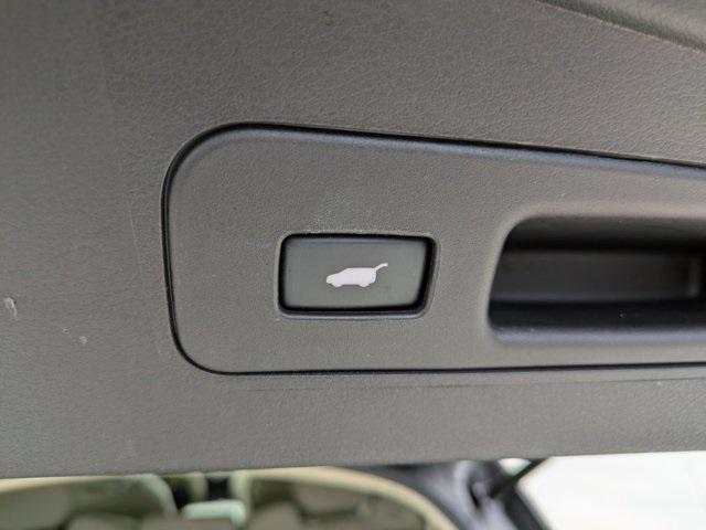 used 2020 Acura MDX car, priced at $28,448