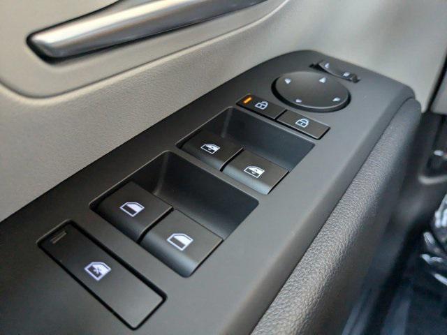 new 2025 Hyundai TUCSON Hybrid car, priced at $38,290