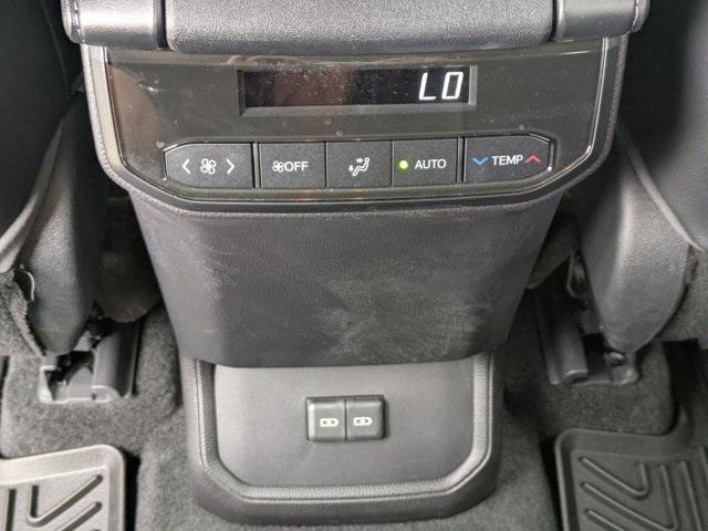 used 2023 Toyota Highlander car, priced at $35,587