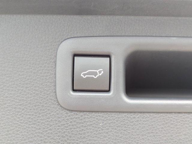 used 2023 Toyota Highlander car, priced at $35,587