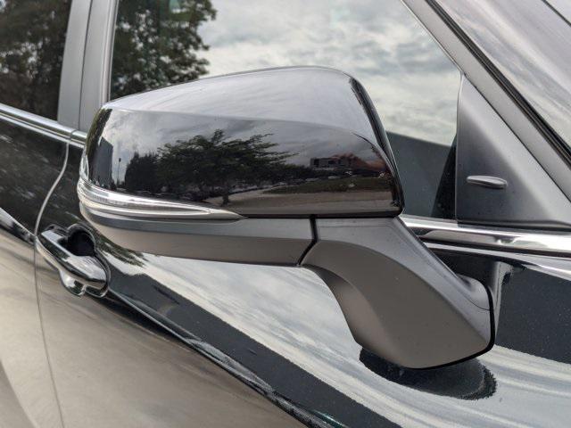 used 2023 Toyota Highlander car, priced at $35,587