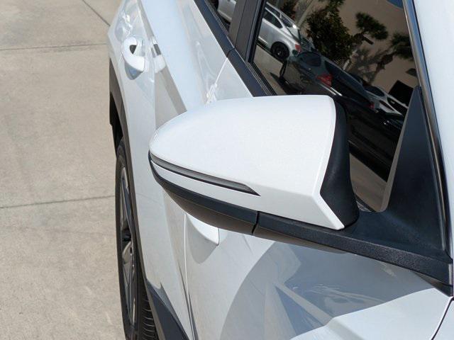 new 2025 Hyundai TUCSON Hybrid car, priced at $36,072