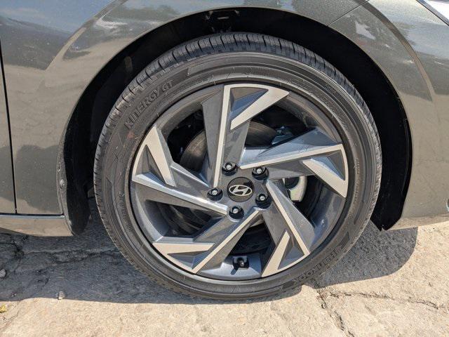 new 2025 Hyundai Elantra car, priced at $27,635