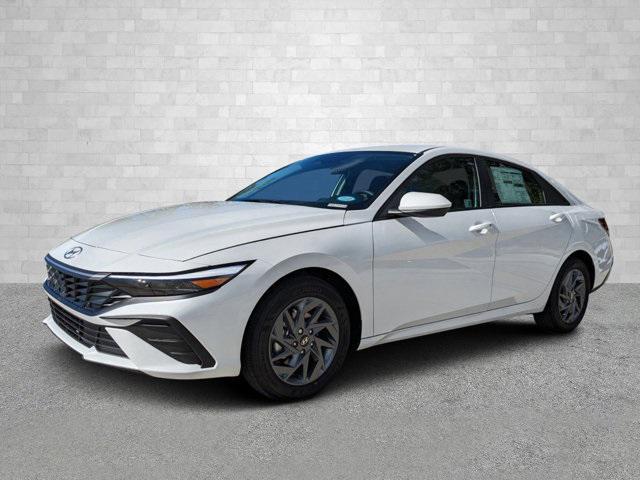 new 2025 Hyundai Elantra car, priced at $25,600