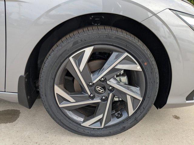 new 2025 Hyundai Elantra car, priced at $31,230
