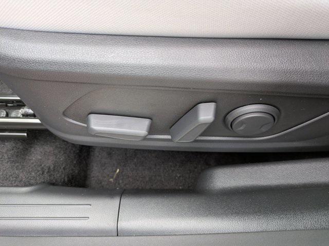 new 2025 Hyundai TUCSON Hybrid car, priced at $32,442