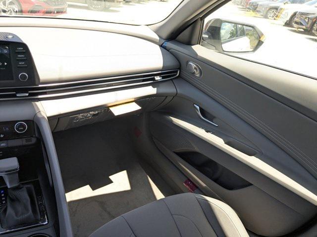 new 2025 Hyundai Elantra car, priced at $25,600