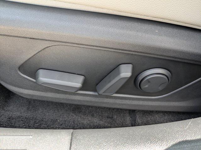 new 2025 Hyundai Elantra car, priced at $27,910