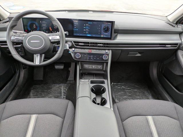 new 2025 Hyundai Sonata Hybrid car, priced at $32,180